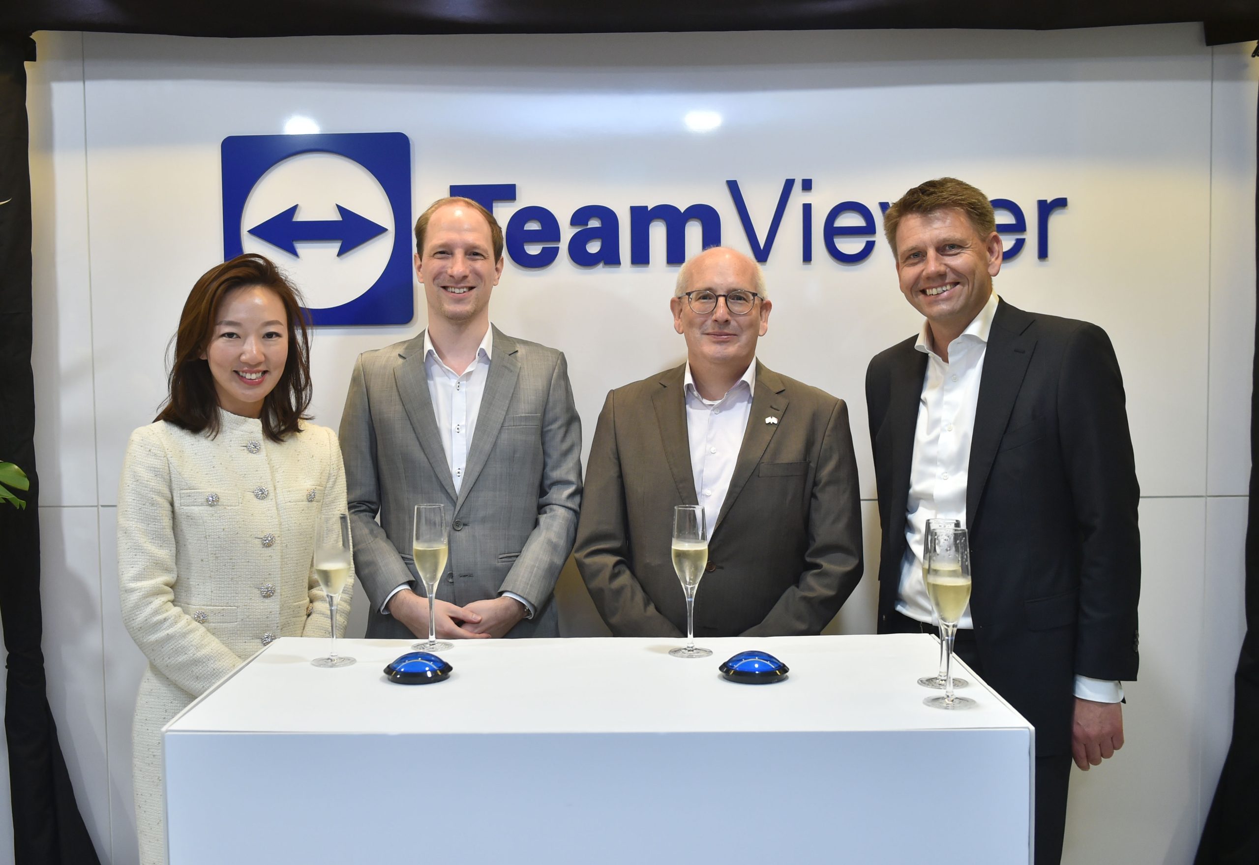 TeamViewer opens regional headquarter in Singapore to accelerate digital transformation across the APAC region