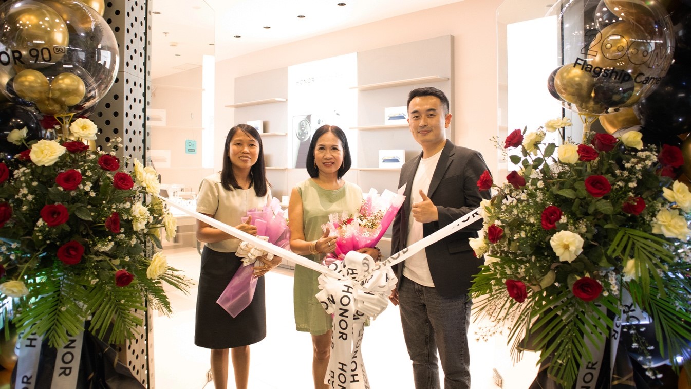 HONOR Opens First Experience Store in Mindanao at SM City GenSan